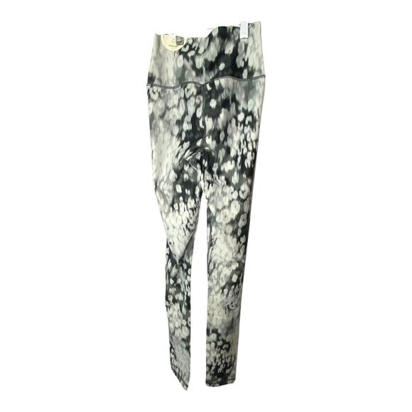 Offline by Aerie S Long High Rise Crossover Leggings White Silver Marble NWT - Picture 4 of 8